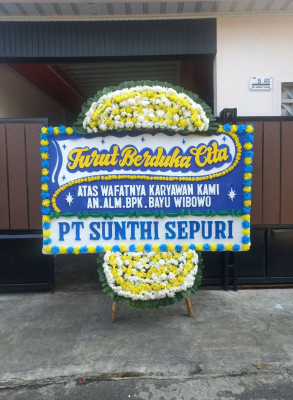 Papan Bunga Duka di Winangun Satu