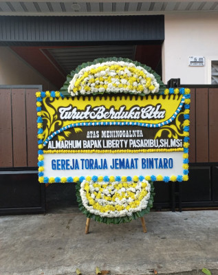 Papan Bunga Duka di Winangun Satu